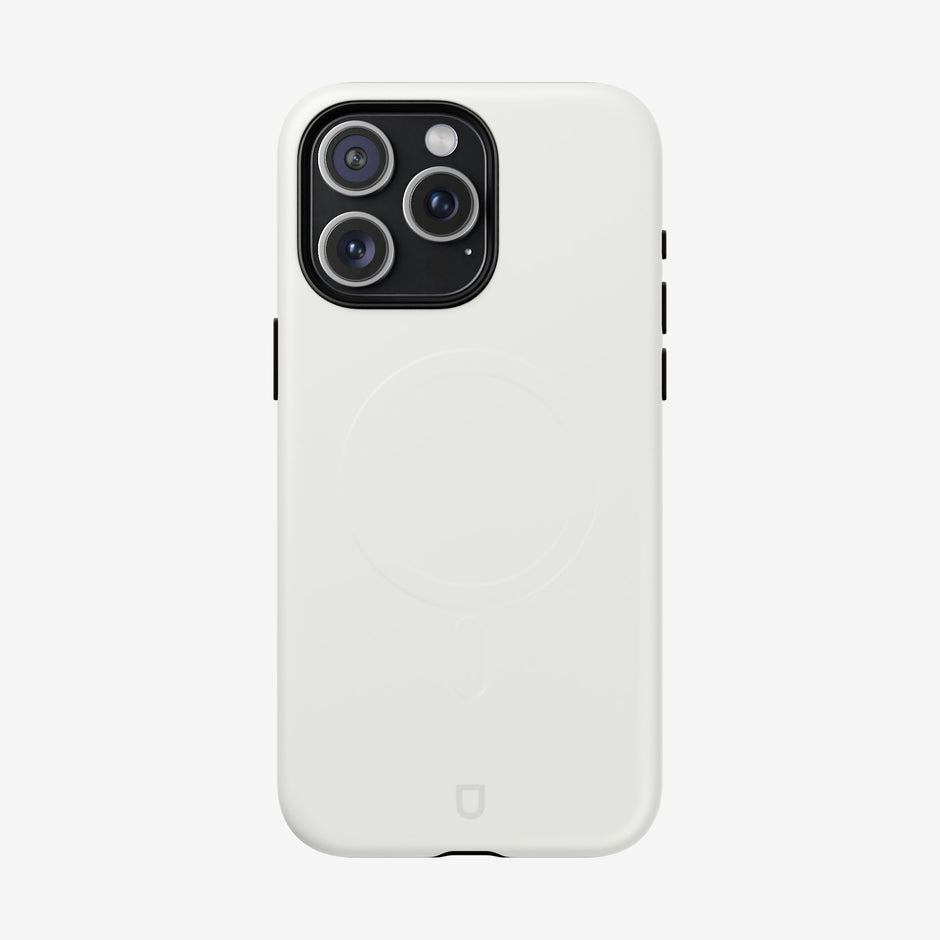 iPhone 15 Pro Max MagSafe Tough Case - White